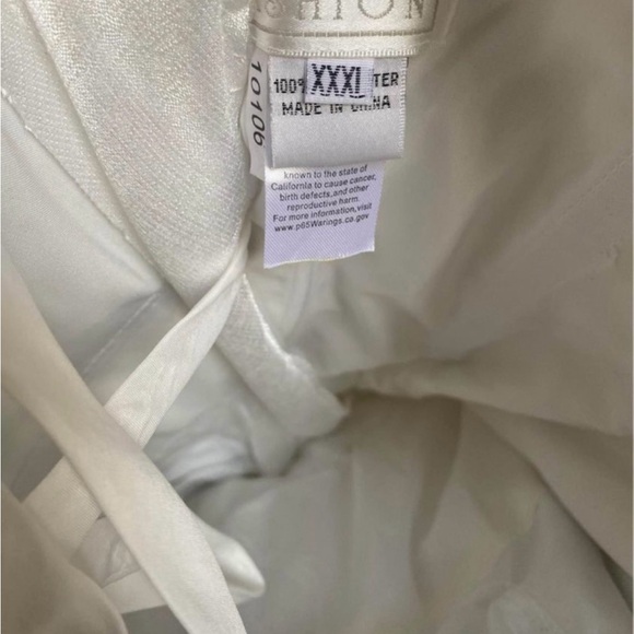 Plus size ball gown wedding dress with custom sleeves - Picture 3 of 3